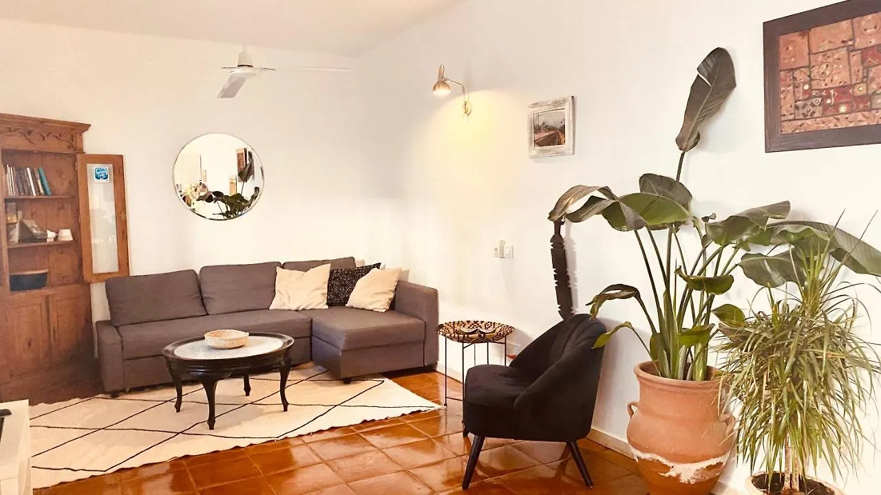 Apartment Amplio Y Con Encanto En El Centro Historico Tarifa Spain